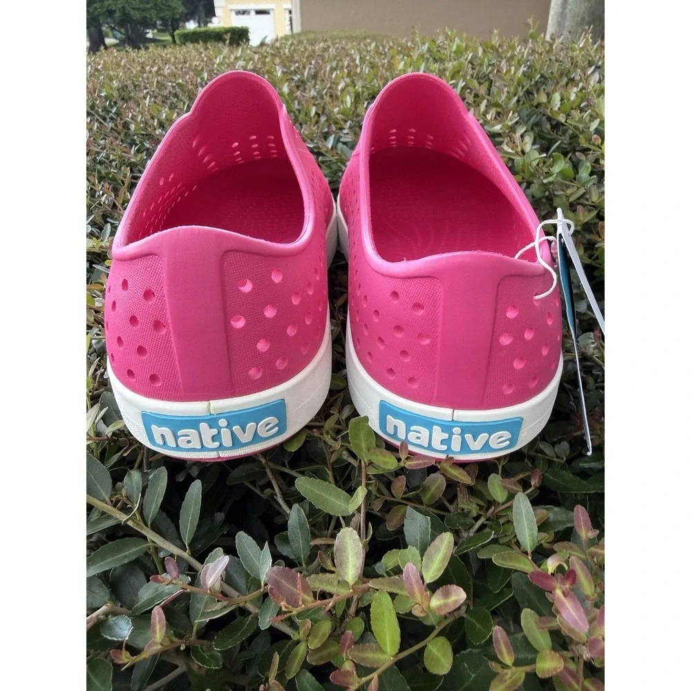 Native Jefferson Hollywood Pink/Shell White Slip On Junior Size J5 New With Tags